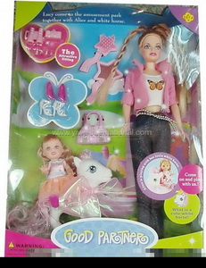 8037 yiwu lady with small girl dolls photo