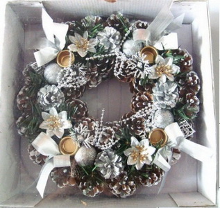 Pincone Candle Holder 