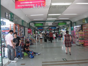 yiwu plastic toys market