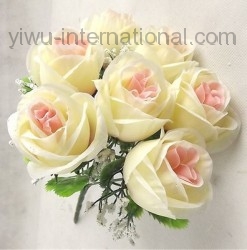 Bride holding flower 7 heads Princess Rose from Yiwu Manufacturer