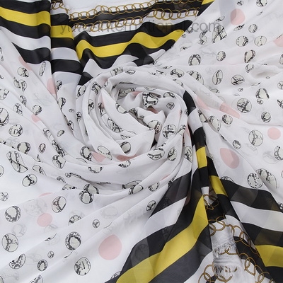 Yiwu Fashion Clothing Accessories Fabric Cloth Italy Market Trade