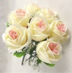 Bride holding flower 7 heads Princess Rose milk color